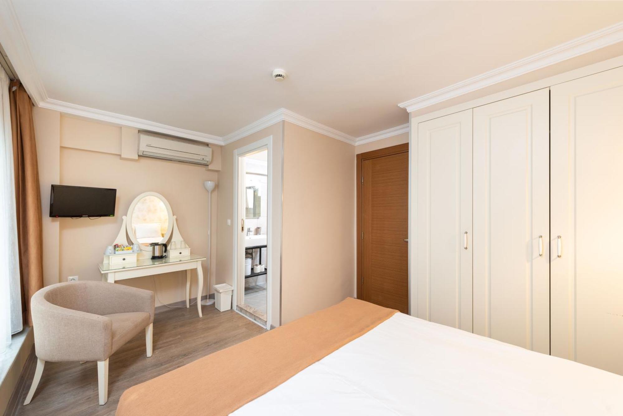 Mr. Bird Hotel 3*